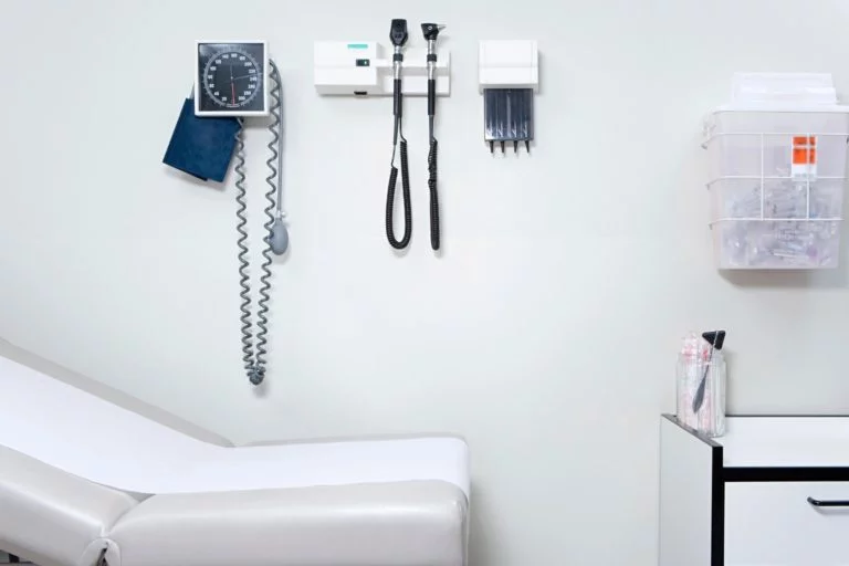 Hosiptal Room with BP Checker, Sphygmomanometer