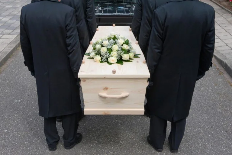 6 Men with Coffin